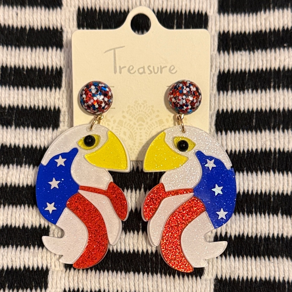 🌻 Treasure American Flag Eagle Acrylic Dangle Earrings NWT